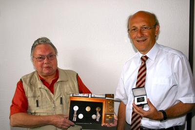 Dietmar He� ehrte Vogelz�chter Fritz Gerwiener