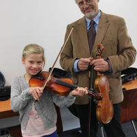 Bild vergr��ern: Luise Reimer und Hans-Georg Diez (Violine)