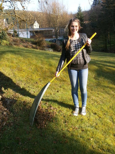 Taschengeldb�rse vermittelt Jobs aller Art - zum Fr�hjahr wieder Gartenarbeit gefragt