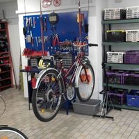 Bild vergr��ern: Begegnungszentrum Bamenohl_Fahrradwerkstatt