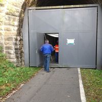 Bild vergr��ern: Fledermaustunnel wird geschlossen (2)