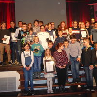 Bild vergr��ern: Gemeindesportlerehrung 2019 (17)