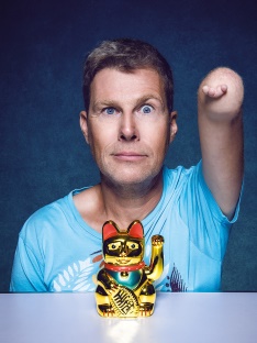 Einladung zu einem virtuellen �Kneipenbesuch� mit Menschen mit Behinderungen und anschlie�endem Spezial mit live Comedy von Martin Fromme