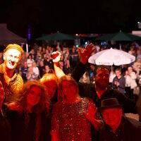 Bild vergr��ern: Joe Cocker Tribute Band sorgt f�r Stimmung vor Schloss Bamenohl